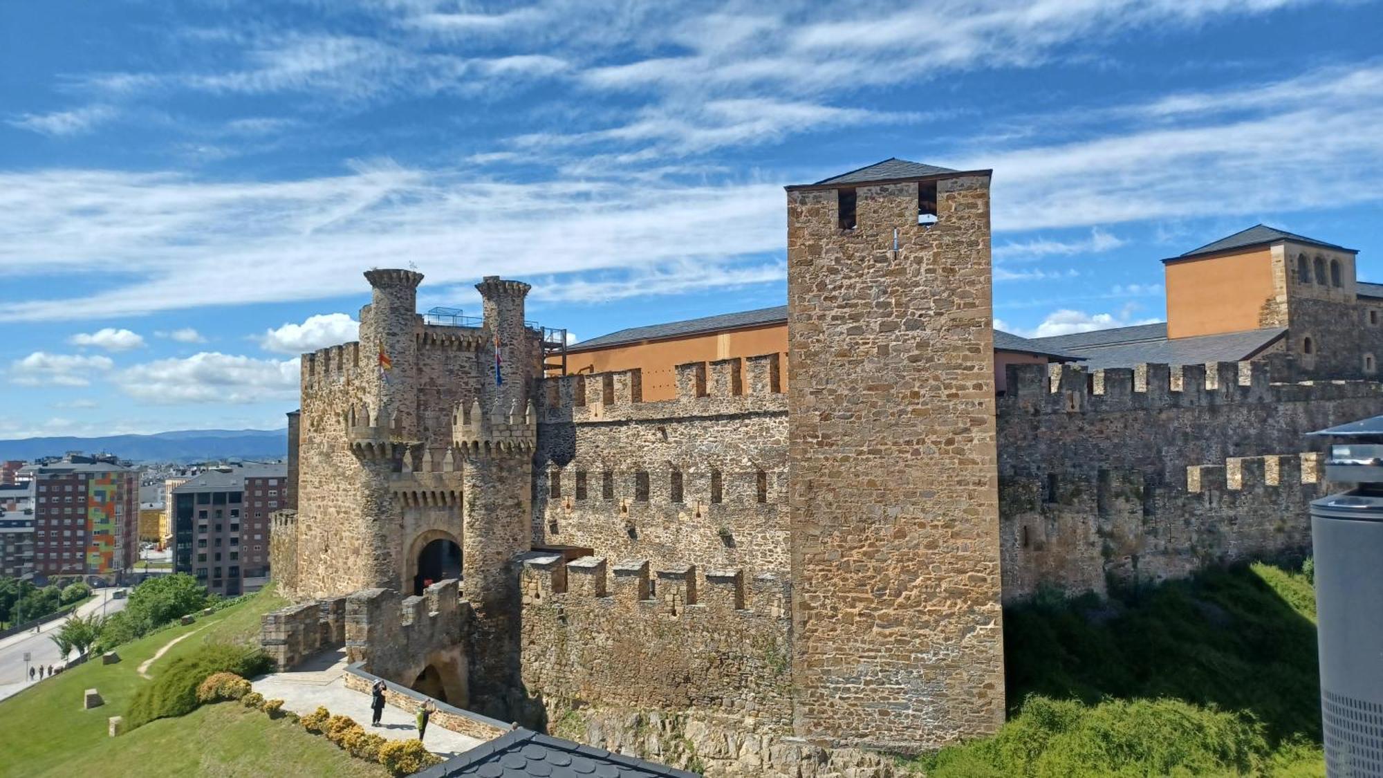 Apartamento Castillo Ponferrada. Exterior photo